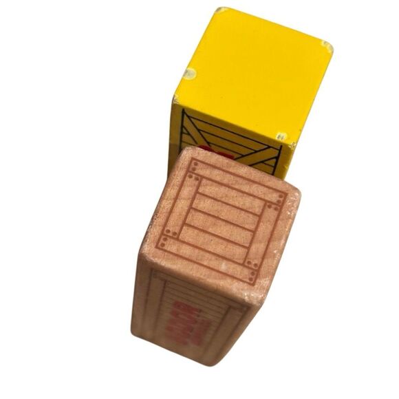 Thomas The Train Lot Of 2 Sodor Shipping Cargo Magnetic Blocks - Picture 5 of 6
